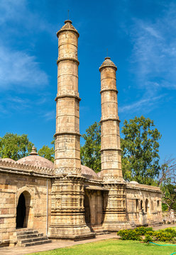 Sahar Ki Masjid at Champaner-Pavagadh Archaeological Park. A UNESCO heritage site in Gujarat, India