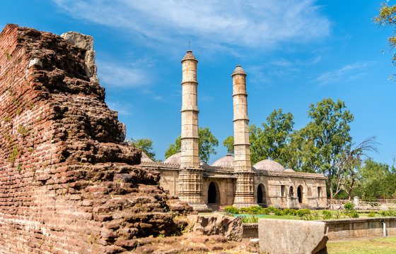 Sahar Ki Masjid at Champaner-Pavagadh Archaeological Park. A UNESCO heritage site in Gujarat, India