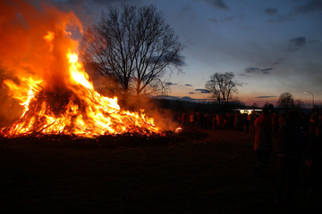 Osterfeuer in Niedersachsen