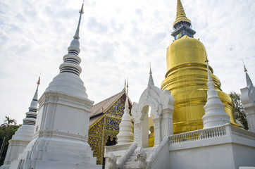 Fototapeta premium Wat Suan Dok Buddhist Temple In Chiangmai Thailand.