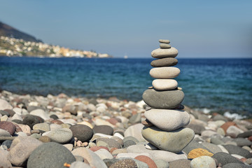 Aufgetürmte Steine - Steinpyramide 