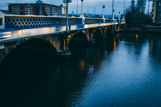 Queens bridge