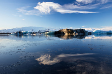 Fototapeta na wymiar Icebergs in Jokulsarlon Glacial Lagoon in Skaftafell NP, Iceland
