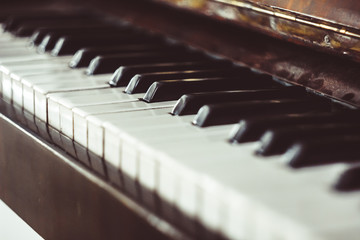 Old piano keyboard