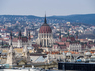 Fototapeta na wymiar Hungary parliament.of Budapest from Historische Kirche, St.-Stephans-Basilika in Budapest,with a zoom lens