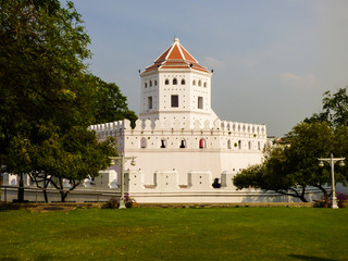 Pom Phra Sumen (riverfront fort built in 1783) at Santi Chai Prakan Public Park - Bangkok, Thailand