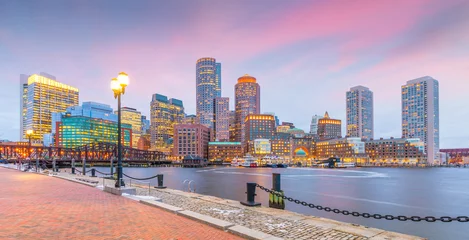 Photo sur Plexiglas Amérique centrale Port de Boston et quartier financier au crépuscule