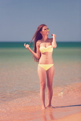  yellow bikini sea, fun