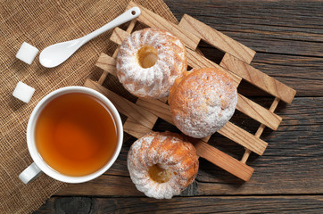 Cupcakes and tea
