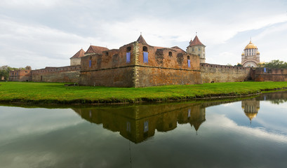 Naklejka na ściany i meble Castle in Fagaras is arhitectural landmark