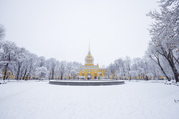 Naklejka premium St. Petersburg, the Admiralty building