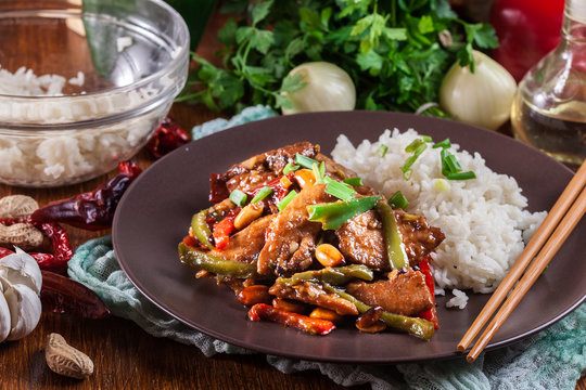 Kung Pao chicken with peppers and vegetables