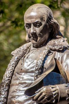 Benjamin Franklin Statue