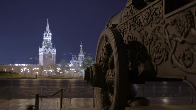 The Tsar Cannon, Moscow Kremlin, Russia -- is a large, 5.94 metres (19.5 ft) long cannon on display on the grounds of the Moscow Kremlin 4к