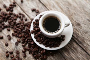 Fototapeta premium tasse de café débordant 