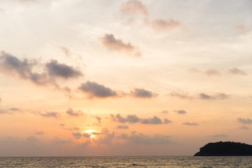 Fototapeta na wymiar Sunset sky at beach