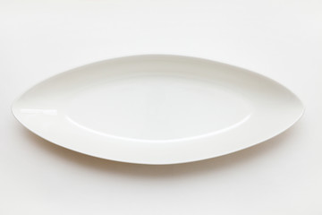 白い陶器の深皿、俯瞰