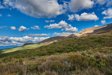 Fototapeta premium Views along the trail of the Tongariro Alpine Crossing, New Zealand