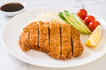 Japanese deep fried pork cutlet (tonkatsu set)