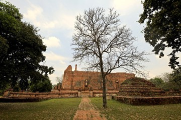 Fototapeta na wymiar Ancient Important in Ayutthaya Province