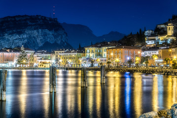 Fototapeta premium torbole di notte trentino