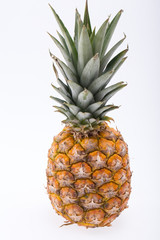 Fototapeta premium Ripe, fresh pineapple isolated on white background