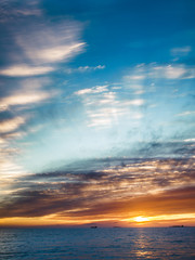 Obraz premium seaside and coast view during the sunset