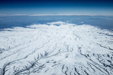 Fototapeta na wymiar Schneebedeckte Berge 