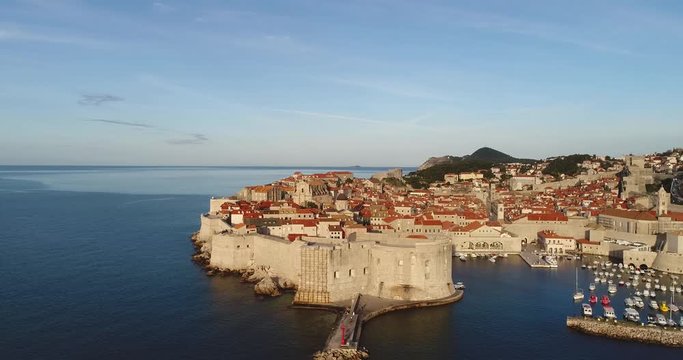 A circular panorama on the top of the city of Dubrovnik