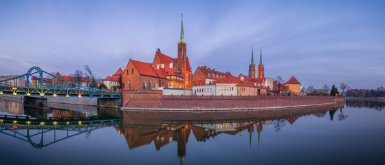 Obraz premium Wroclaw, Poland- View of the old town Ostrow Tumski 