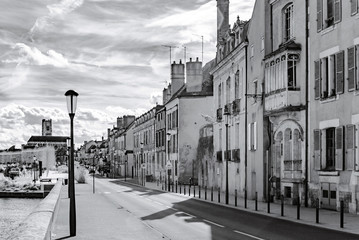 Naklejka premium Sun shining in Auxerre, infrared street view of old city
