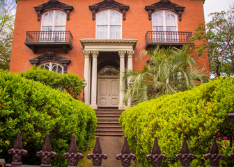 Fototapeta na wymiar entrance to a house Savannah Georgia