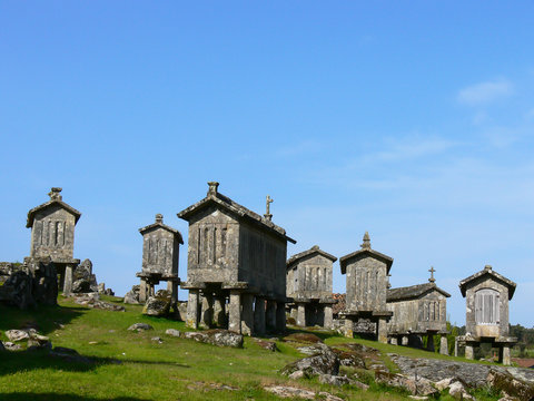 O espigueiro &eacute; t&iacute;pico do norte de Portugal, para armazenar os cereais