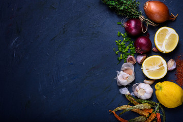 Ingredients: spices, chili pepper, garlic, herbs. Top view