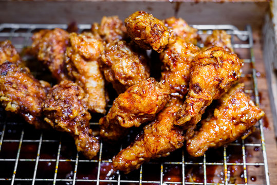 Fried chicken with barbeque sauce , Spicy Buffalo Wings