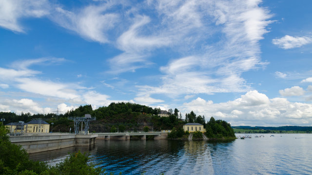 the Bleiloch-dam at waterside