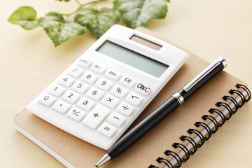 電卓　ビジネス　家計　Calculator business household image