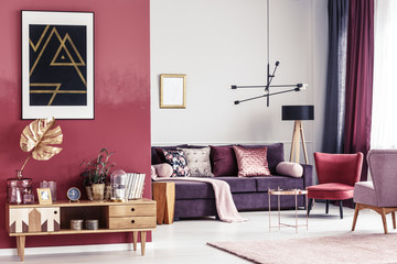 Gold and red living room