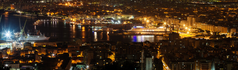 Fototapeta na wymiar Palermo Harbor (hi-res panorama)