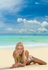 Fototapeta na wymiar woman resting at the tropical beach