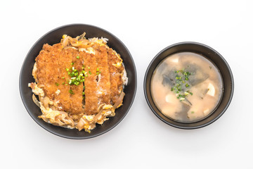 fried pork cutlet rice bowl (Katsudon)