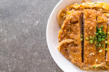 fried pork cutlet rice bowl (Katsudon)