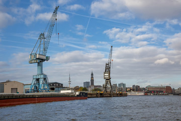 Kanal zur Norderelbe mit Hafen Panorama