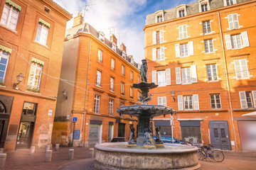 Fontaine place Salengro à Toulouse en Haute-Garonne, Occitanie en France