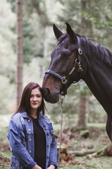 Obraz premium Julie lehnt sich an Limit