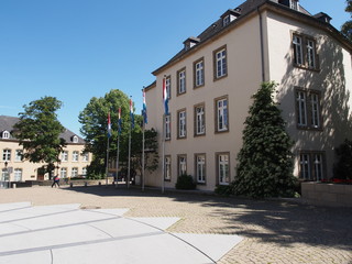 Fototapeta premium Die Stadt Luxemburg (luxemburgisch Stad Lëtzebuerg) ist die Hauptstadt des Großherzogtums Luxemburg 