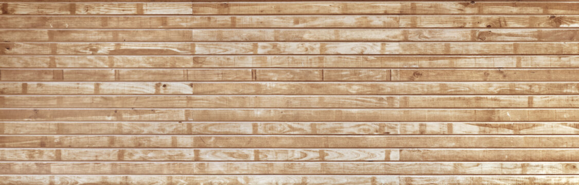 Holzwand mit Nut und Feder