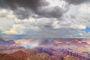 Fototapeta premium Grand Canyon storm