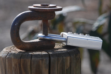 Cadenas fermé