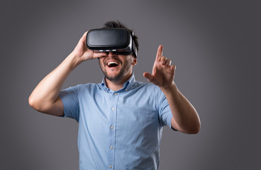 Bearded guy in virtual reality